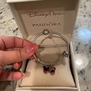 Disney Parks Pandora Iconic Gift Set